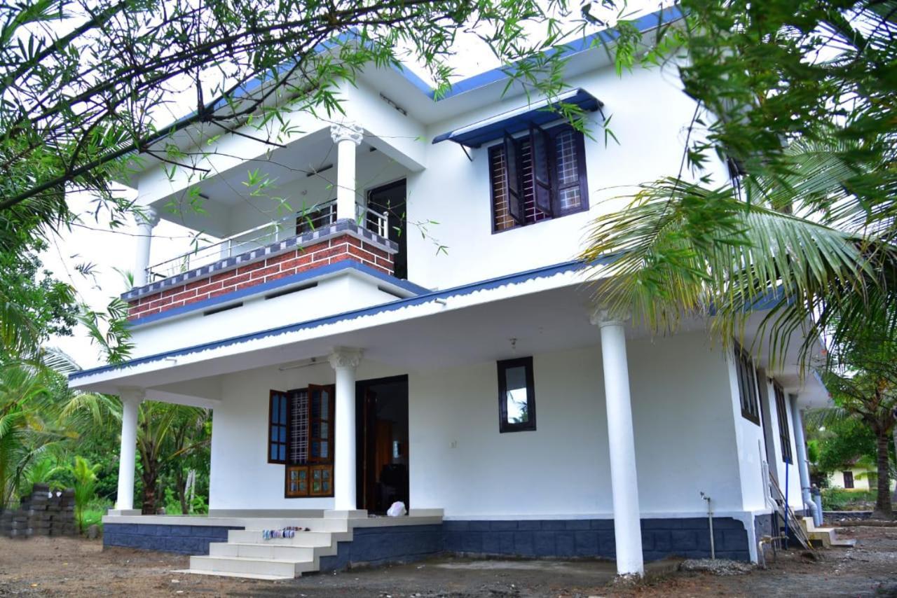 Aqua Green Home Stay Mundrothuruth Exterior photo
