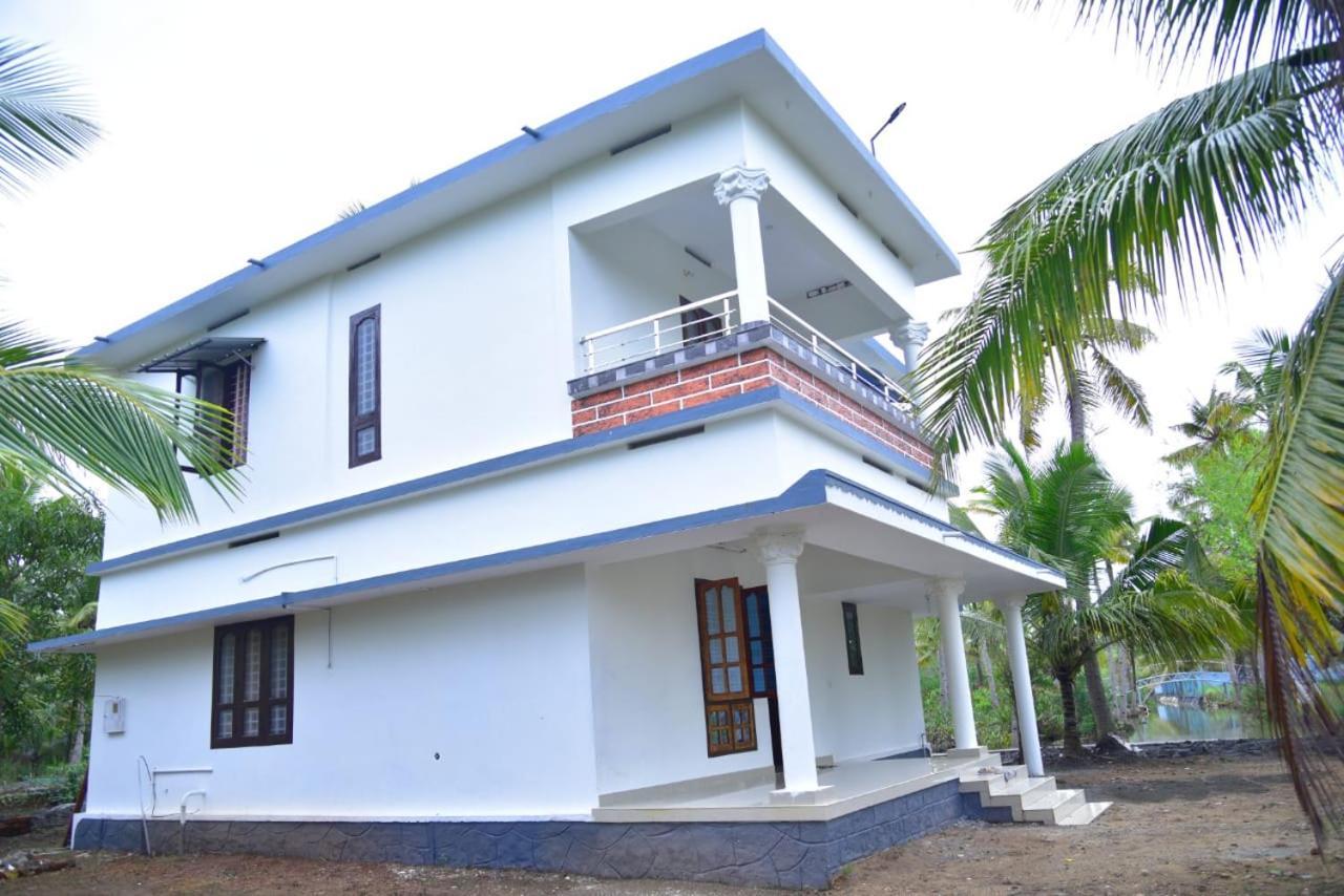 Aqua Green Home Stay Mundrothuruth Exterior photo